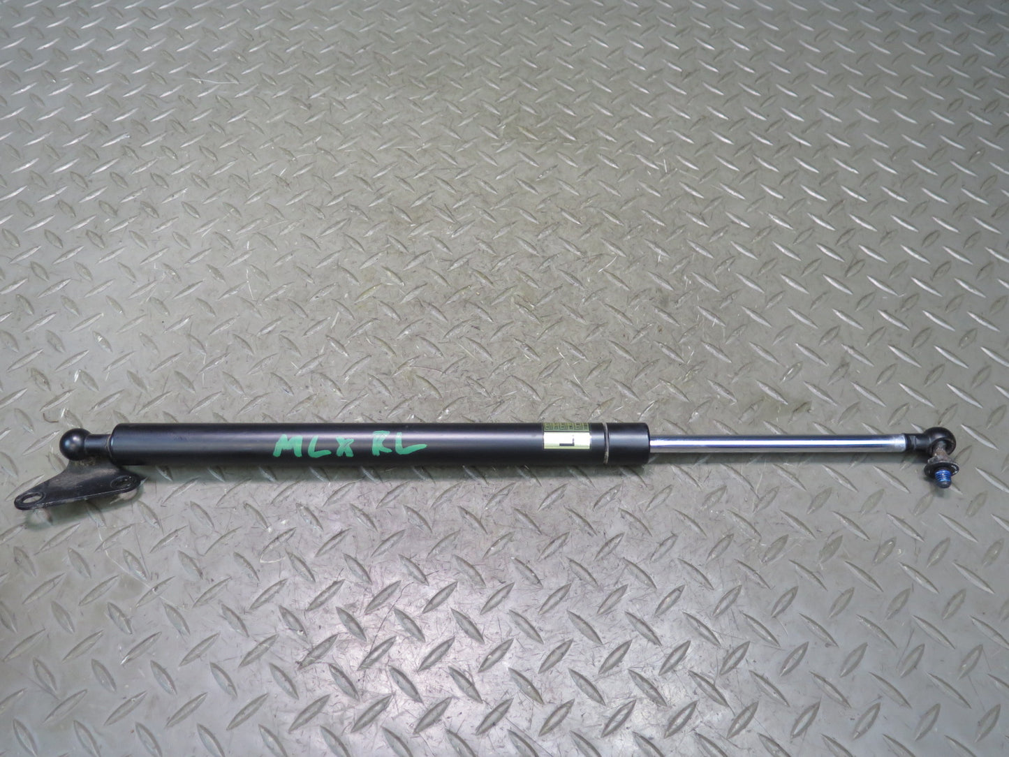 2008-2011 Lexus URJ201L LX570 Rear Trunk Hatch Strut Shock Left Right Side Set