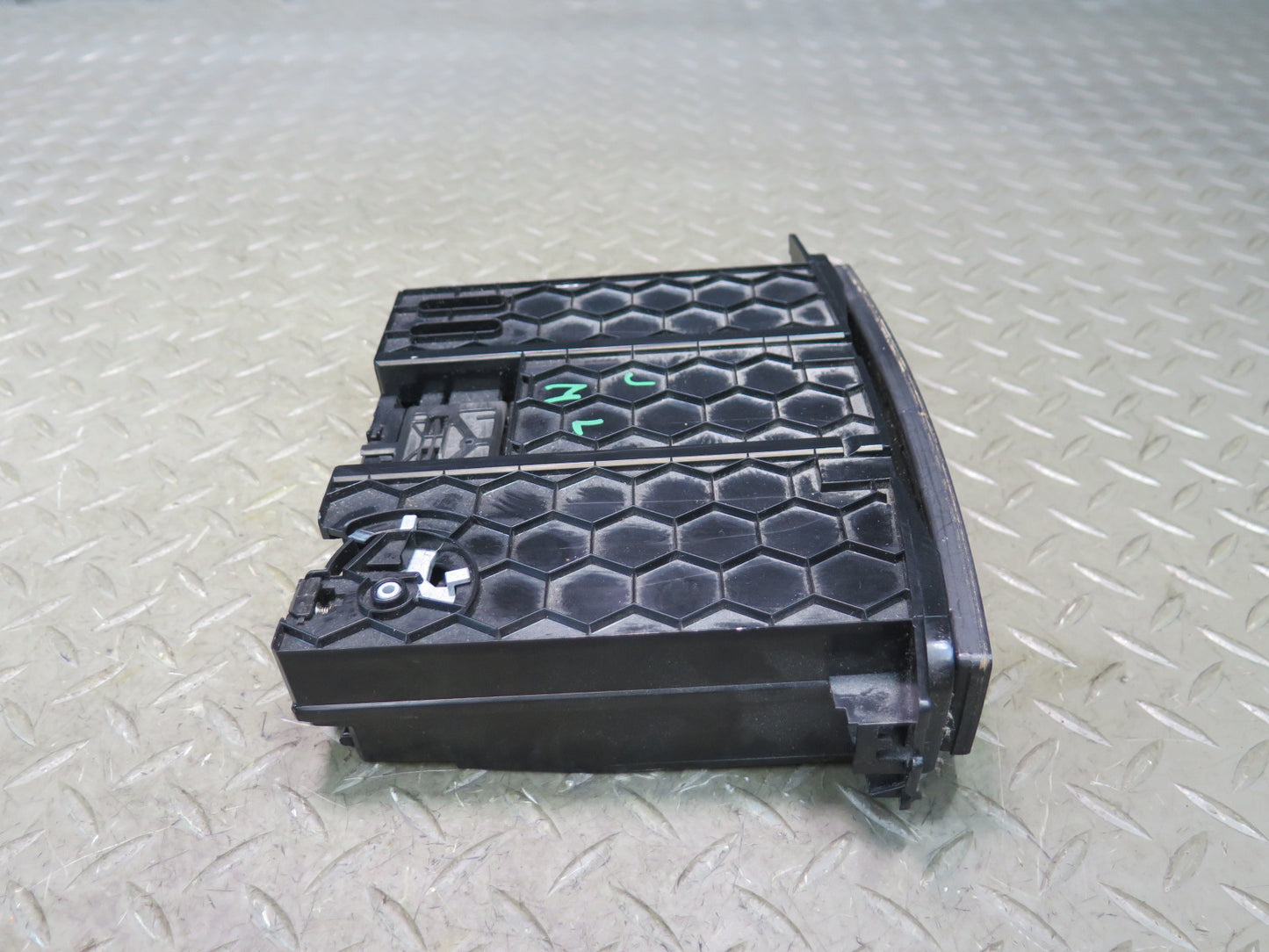 06-11 Mercedes W164 X164 ML GL Dash Front Compartment Storage 1646801152 OEM