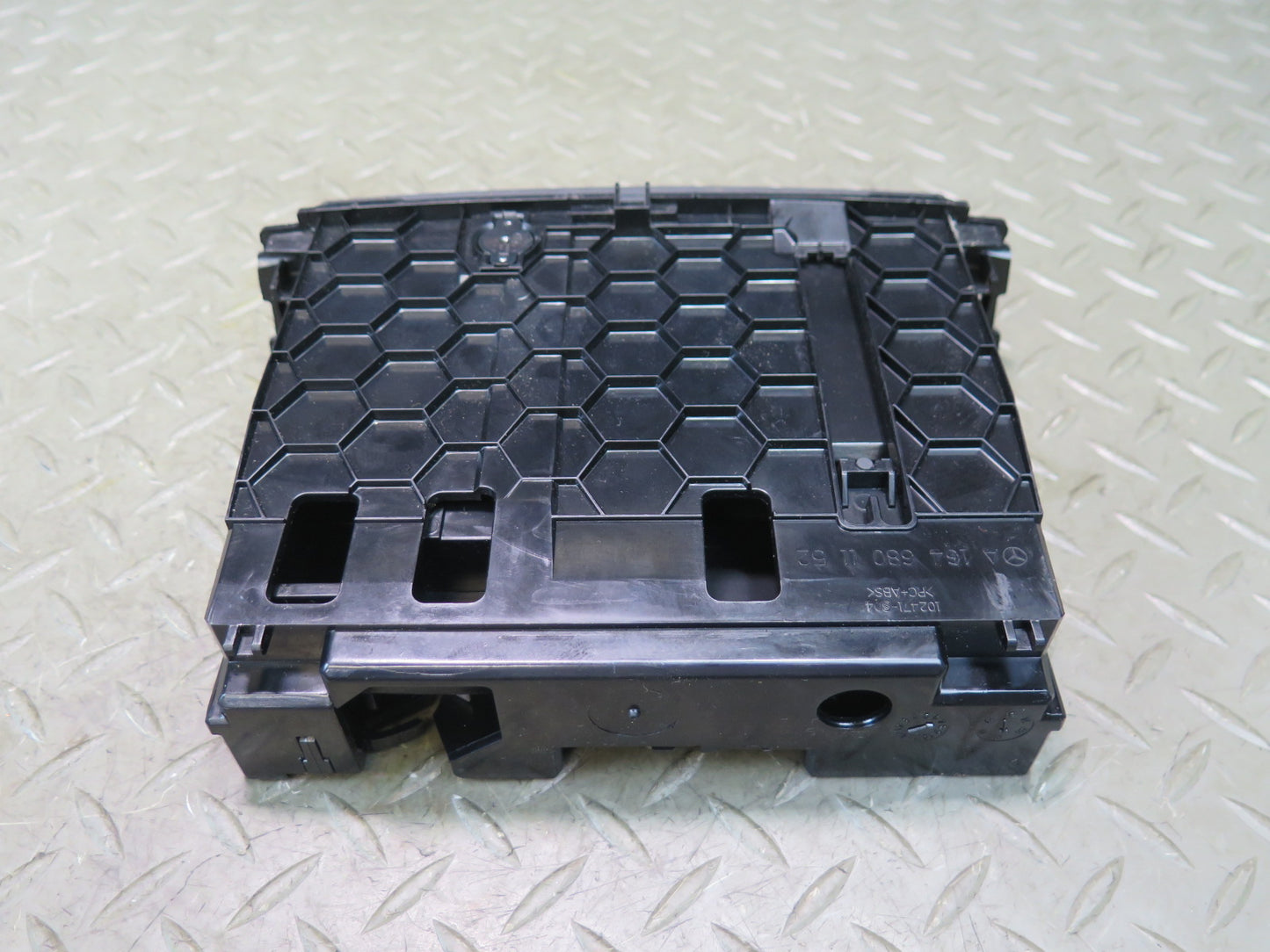 06-11 Mercedes W164 X164 ML GL Dash Front Compartment Storage 1646801152 OEM