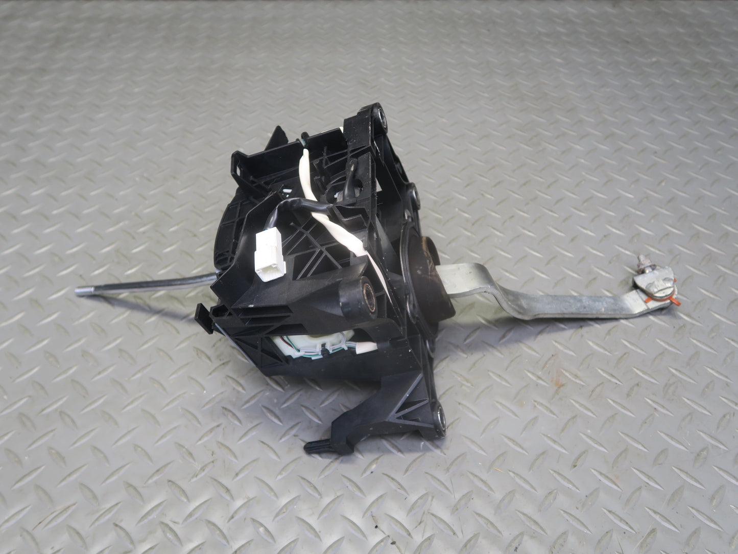 2008-2010 Lexus URJ201L LX570 A/T Automatic Transmission Gear Shifter Selector