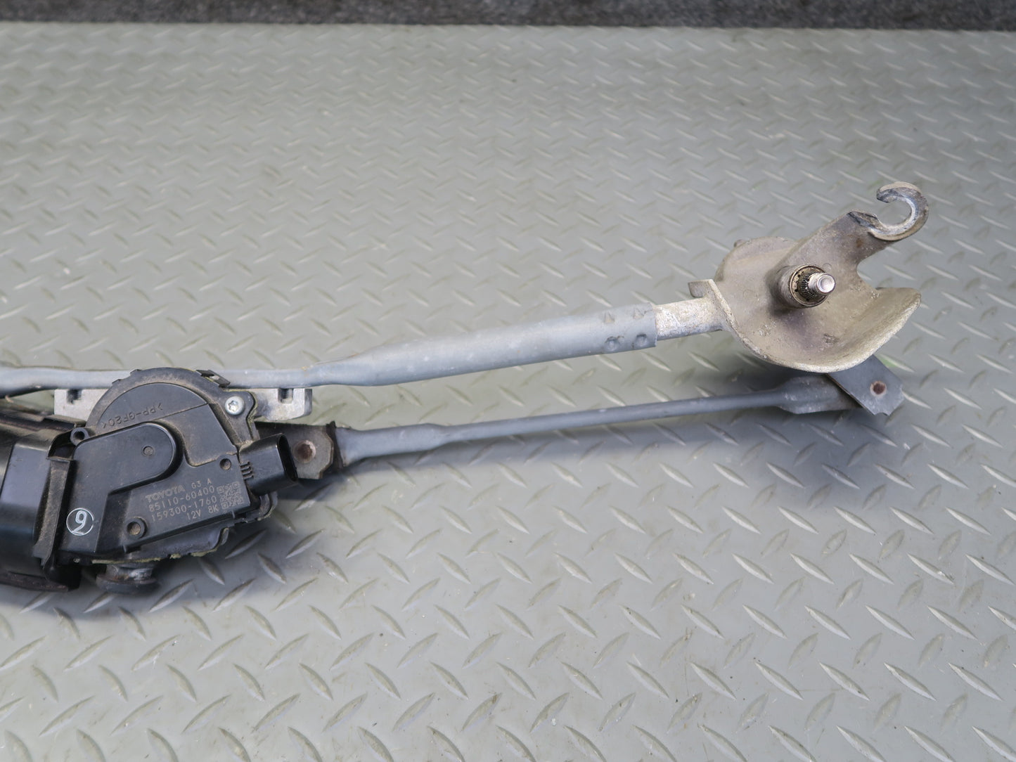 2008-2015 Lexus URJ201L LX570 Windshield Wiper Transmission Linkage W/ Motor