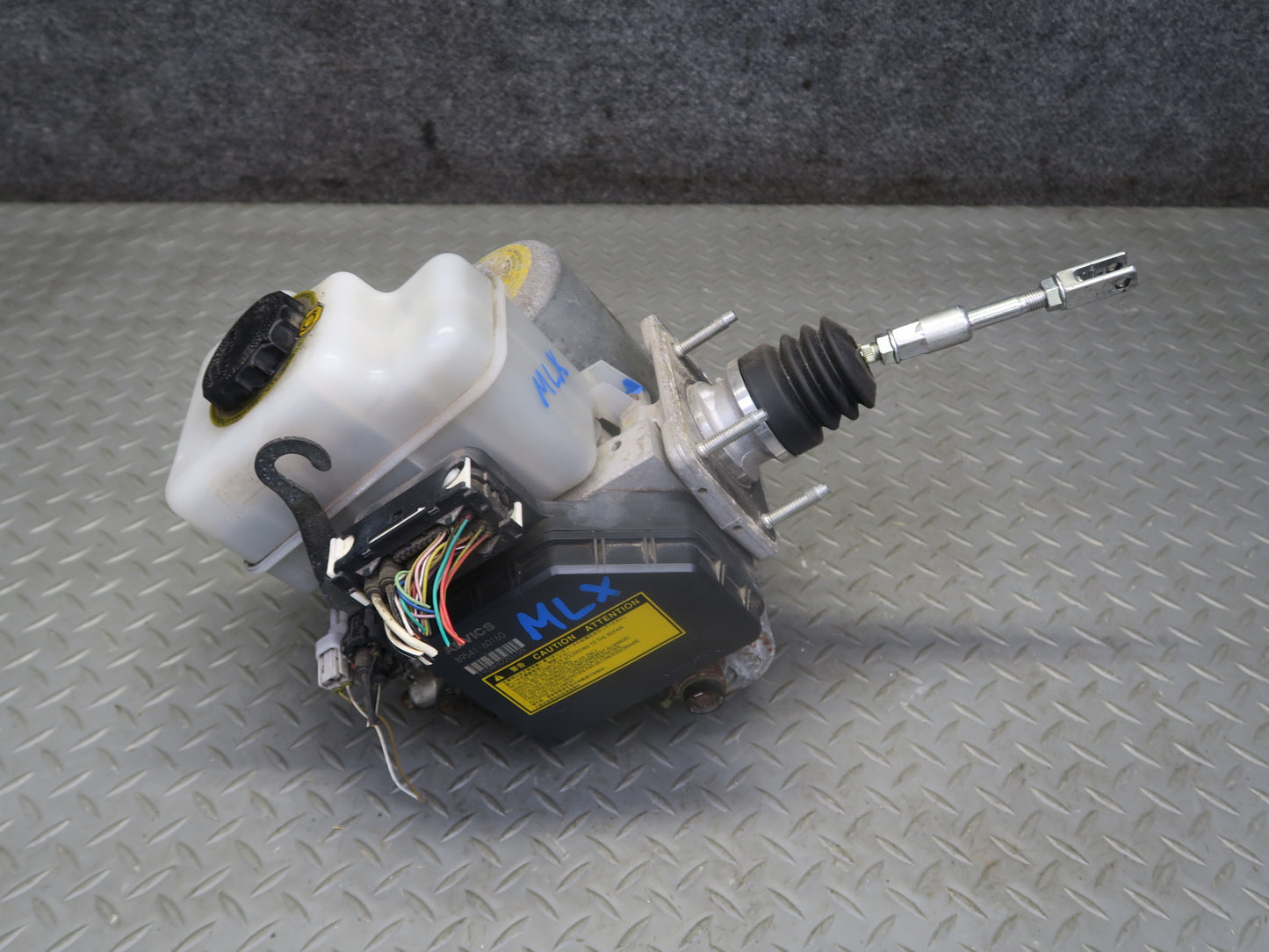 2008-2009 Lexus URJ201L LX570 ABS Anti-lock Brake Pump Module Assembly