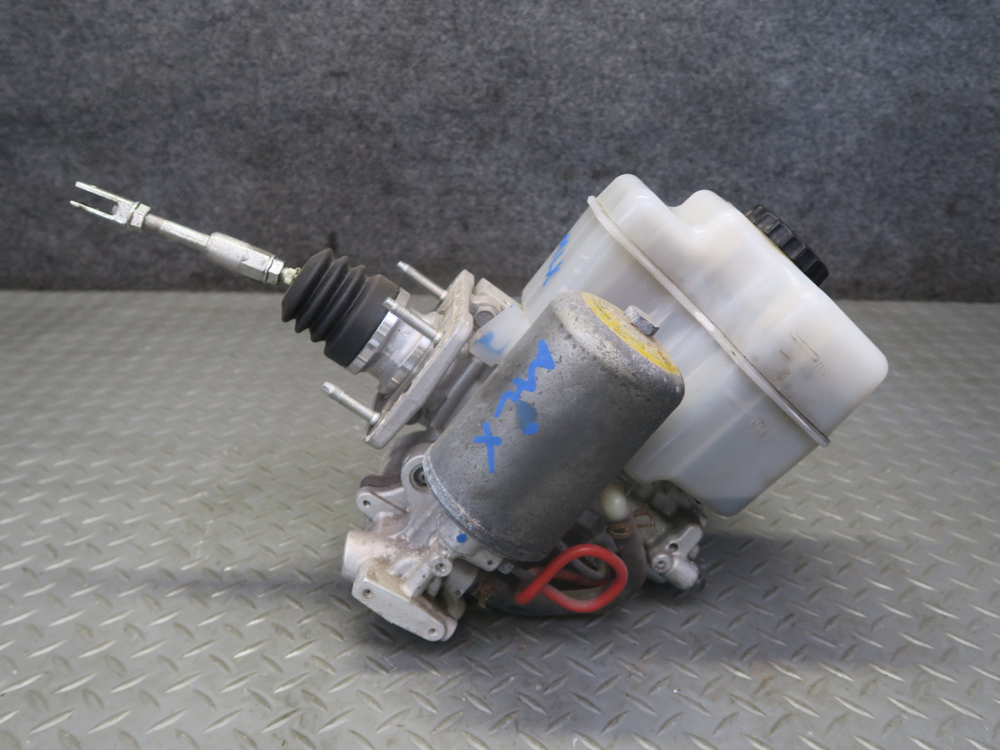 2008-2009 Lexus URJ201L LX570 ABS Anti-lock Brake Pump Module Assembly