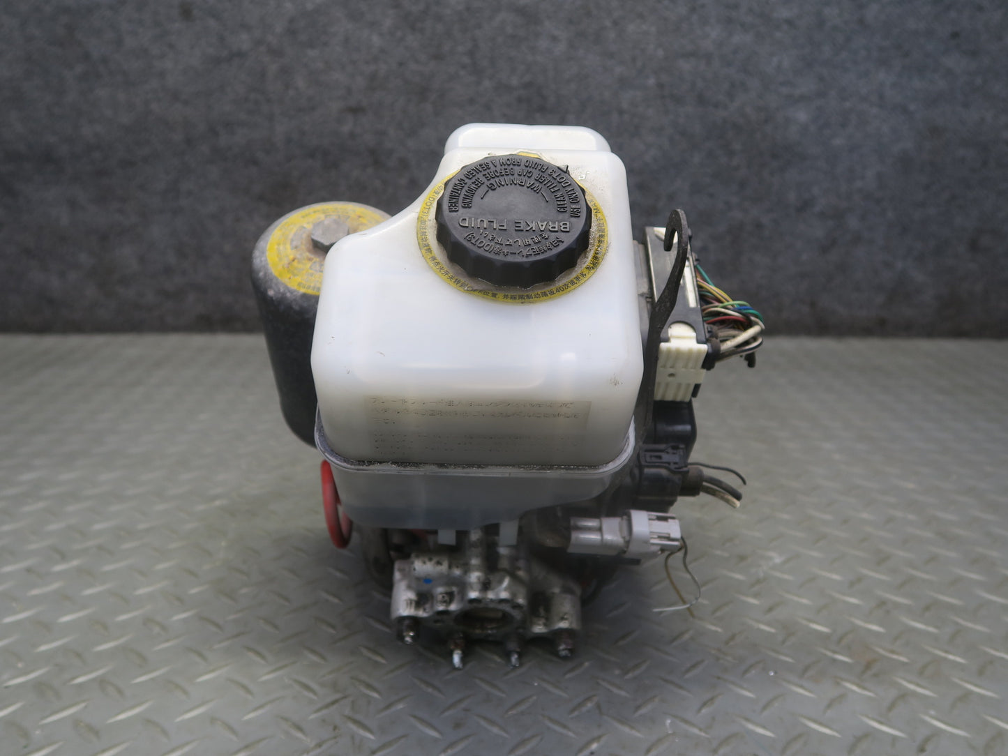 2008-2009 Lexus URJ201L LX570 ABS Anti-lock Brake Pump Module Assembly
