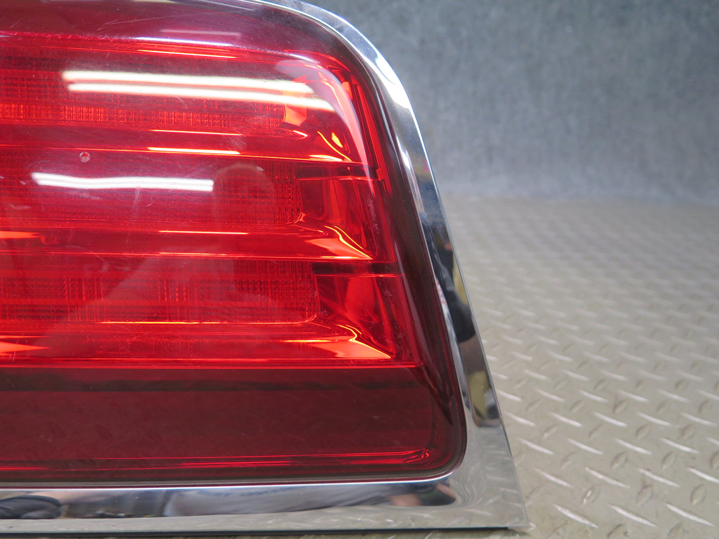 2008-2011 Lexus URJ201L LX570 Rear Left Driver Side Inner Tail Light Lamp