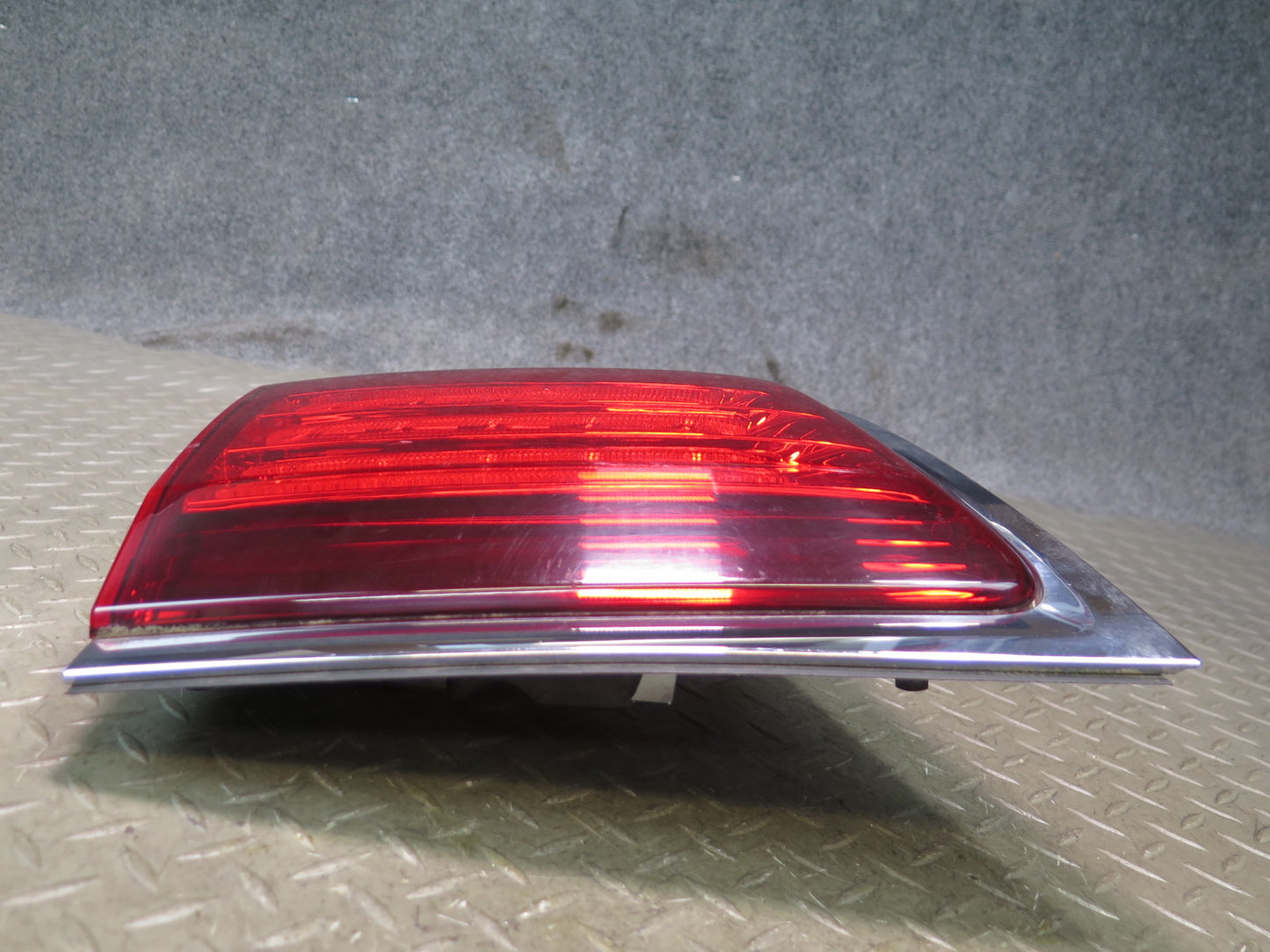 2008-2011 Lexus URJ201L LX570 Rear Left Driver Side Inner Tail Light Lamp