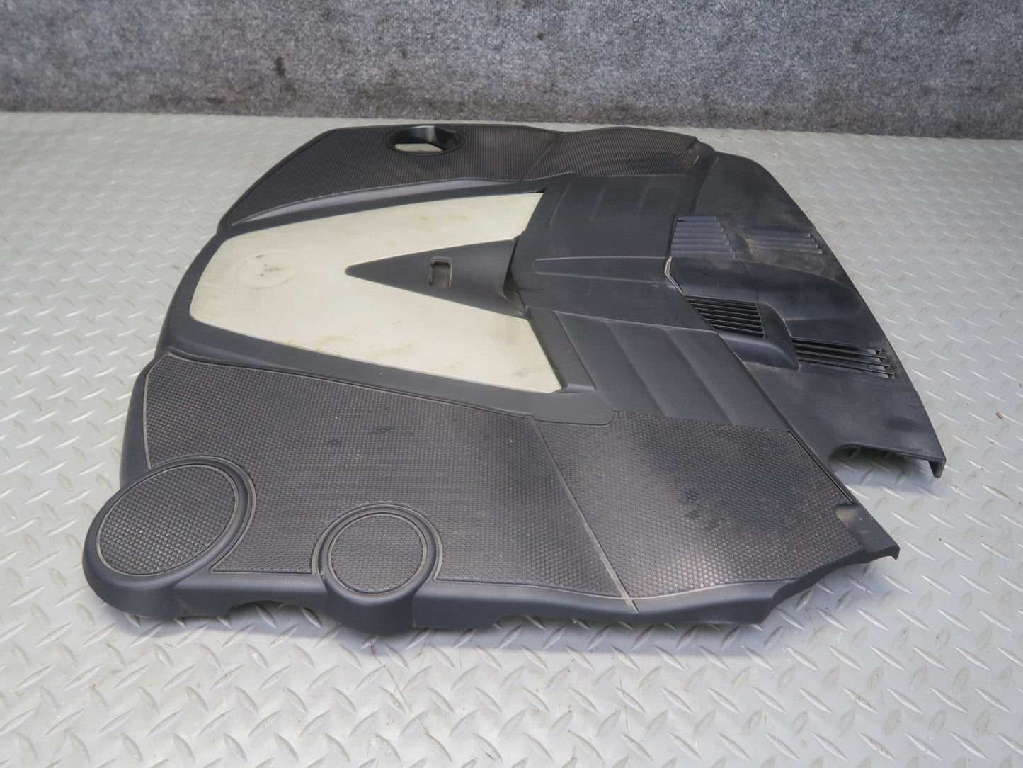 10-11 Mercedes W164 ML350 3.0L Diesel Front Engine Motor Cover Trim Panel OEM