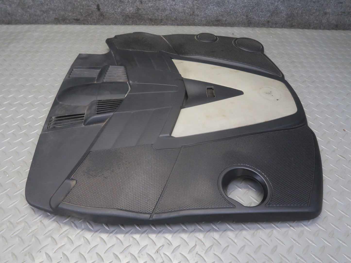 10-11 Mercedes W164 ML350 3.0L Diesel Front Engine Motor Cover Trim Panel OEM