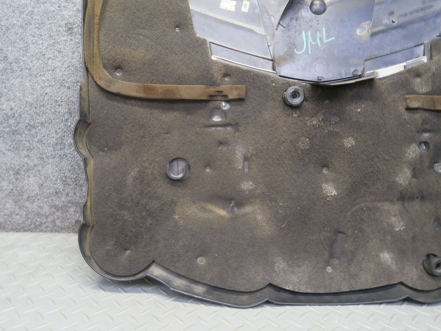 10-11 Mercedes W164 ML350 3.0L Diesel Front Engine Motor Cover Trim Panel OEM