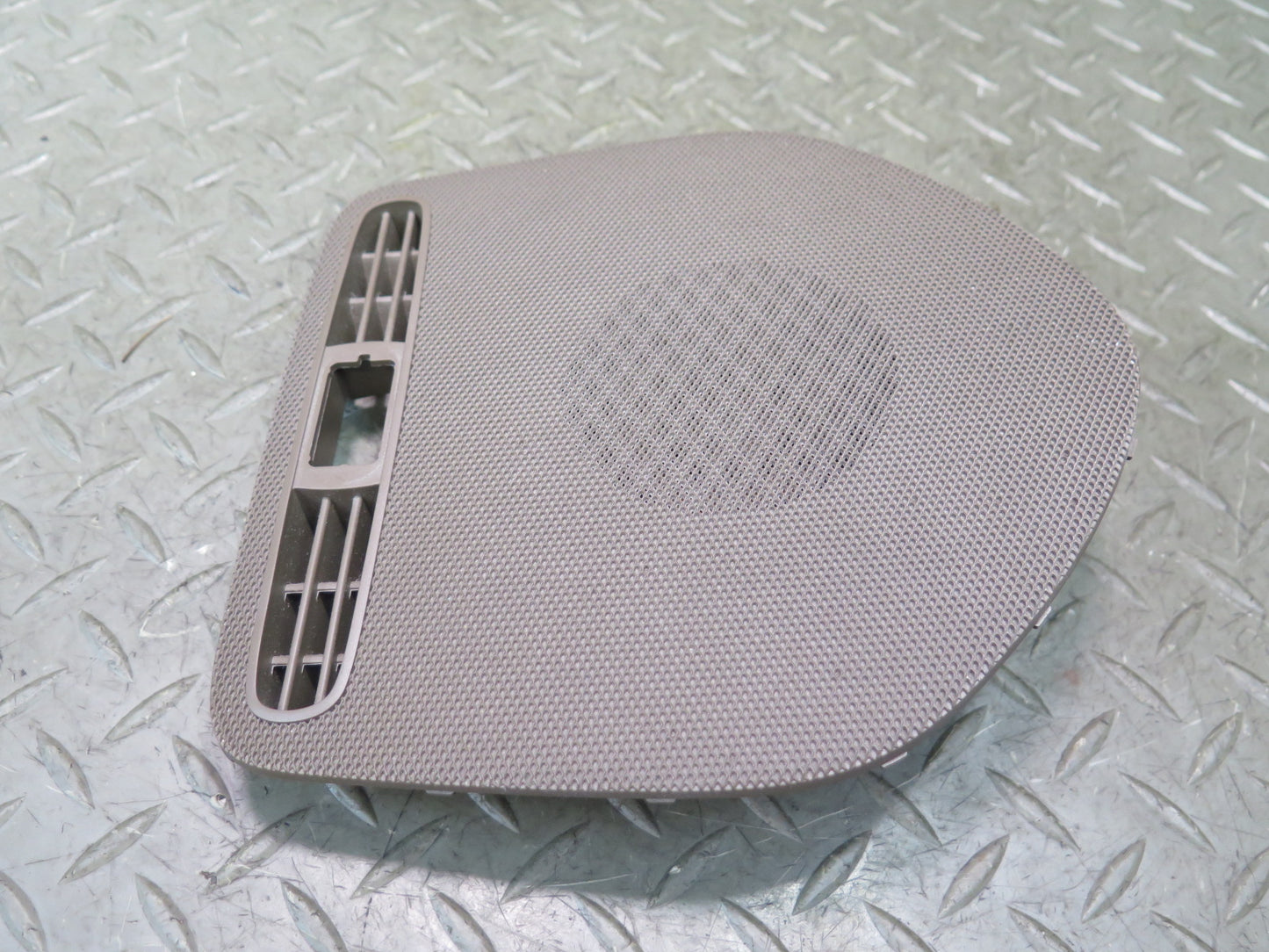 06-11 Mercedes W164 ML350 Dash Center Speaker w Trim Cover 1646801718 OEM