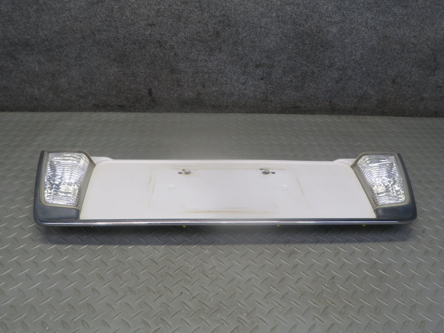 2008-2015 Lexus URJ201L LX570 Rear Trunk Tailgate License Plate Trim Molding