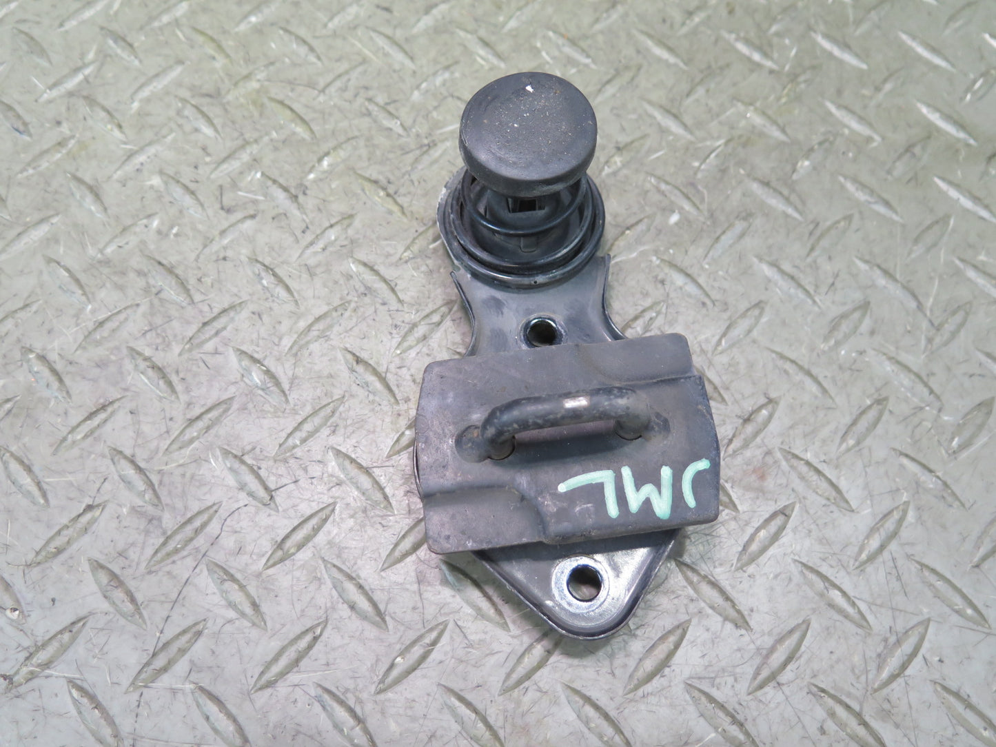 06-11 Mercedes W164 Ml-class Hood Upper Right & Left Safety Catch Lock Latch OEM