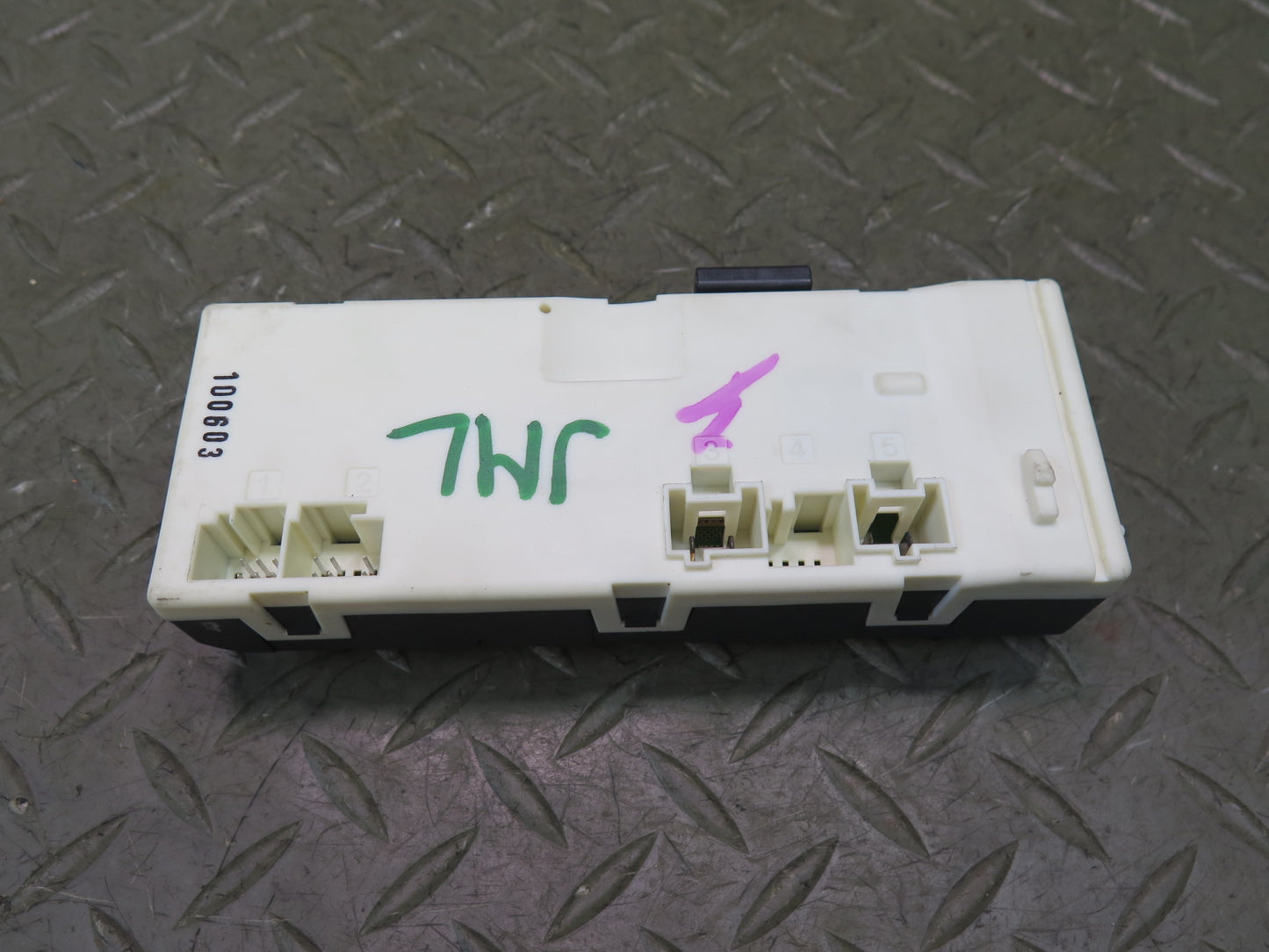 06-11 Mercedes W164 Ml-class Trunk Lid Tailgate Control Module 1648702726 OEM