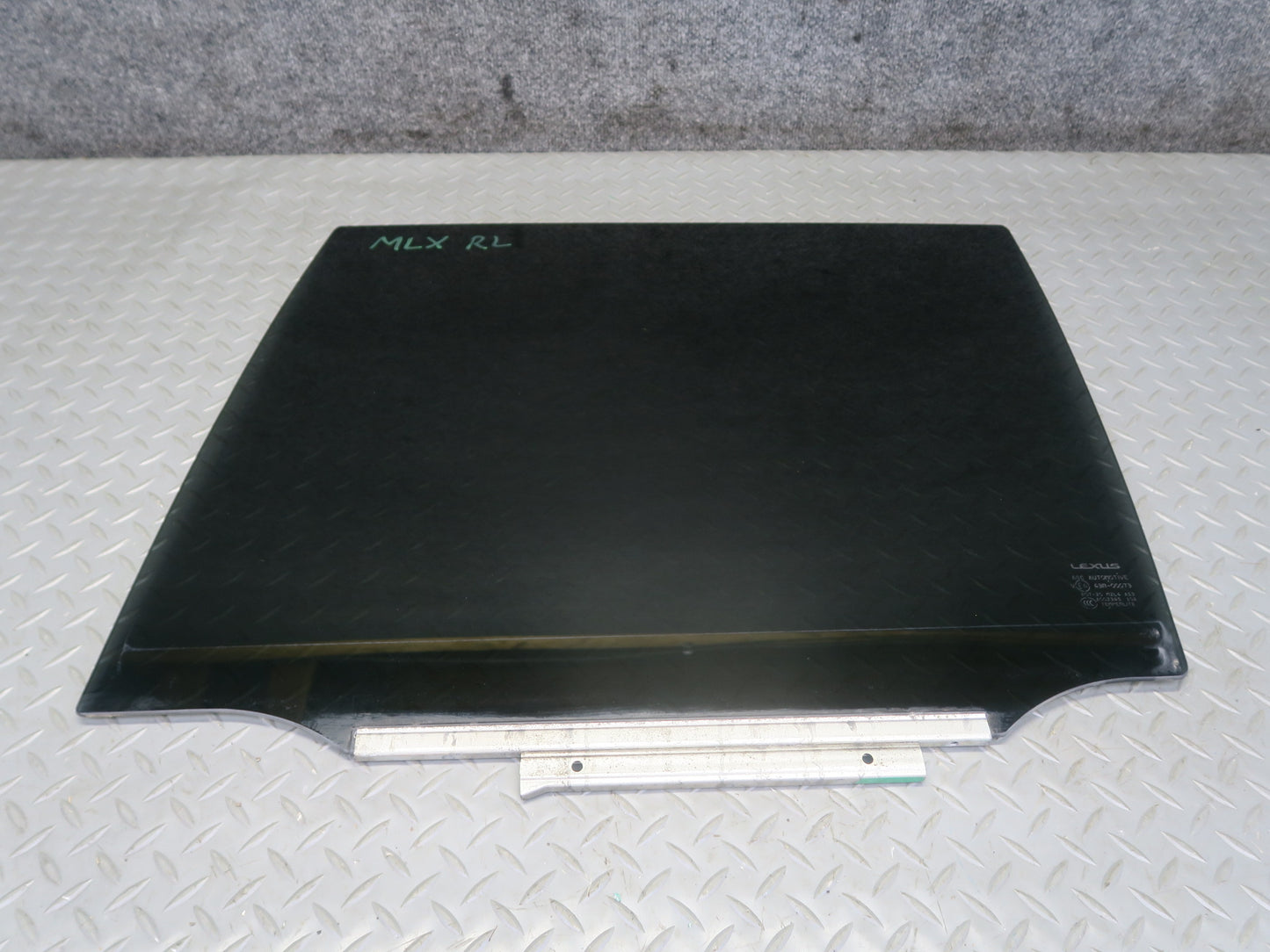 2008-2011 Lexus URJ201L LX570 Rear Left Driver Side Door Glass Window