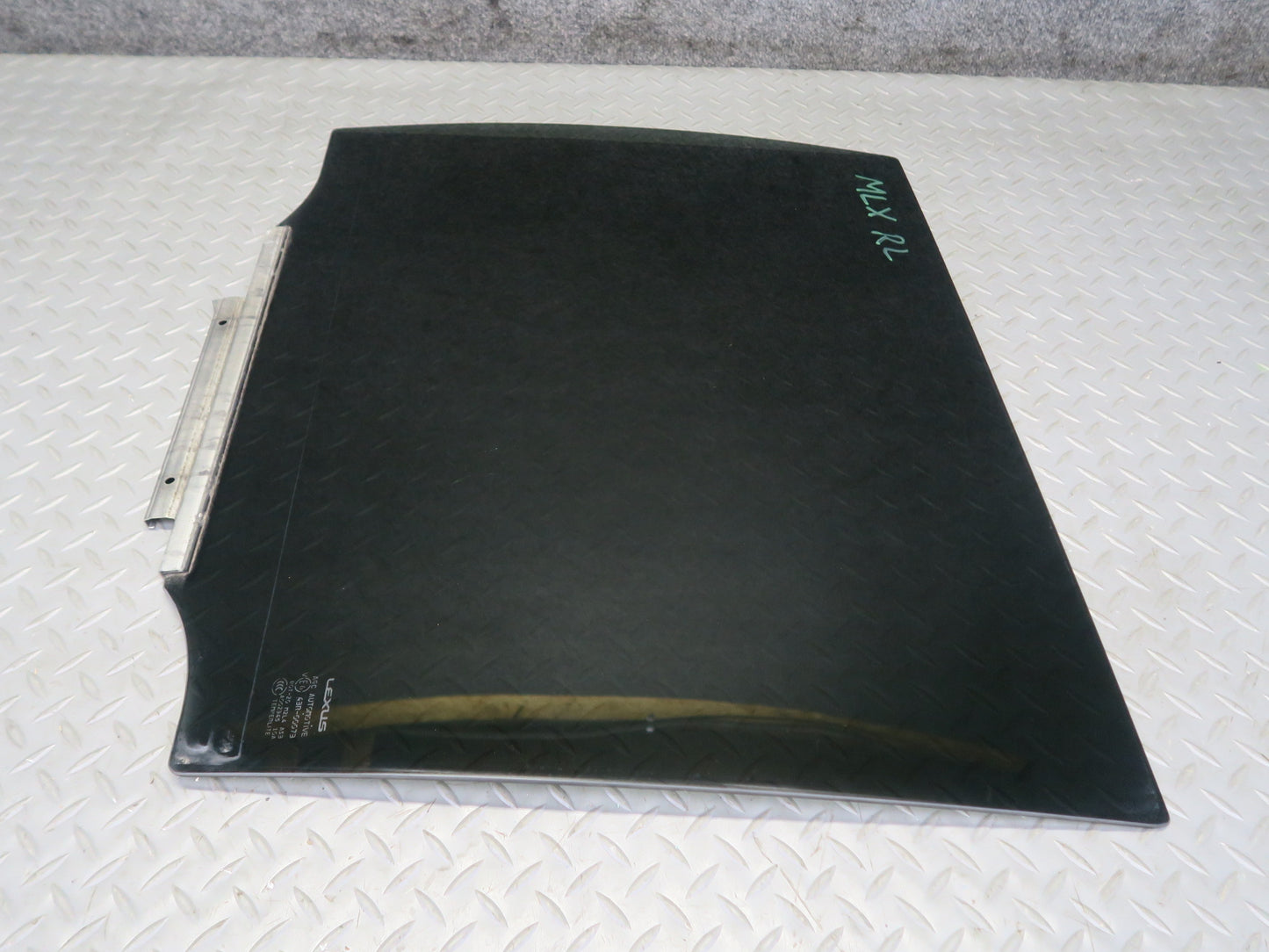 2008-2011 Lexus URJ201L LX570 Rear Left Driver Side Door Glass Window