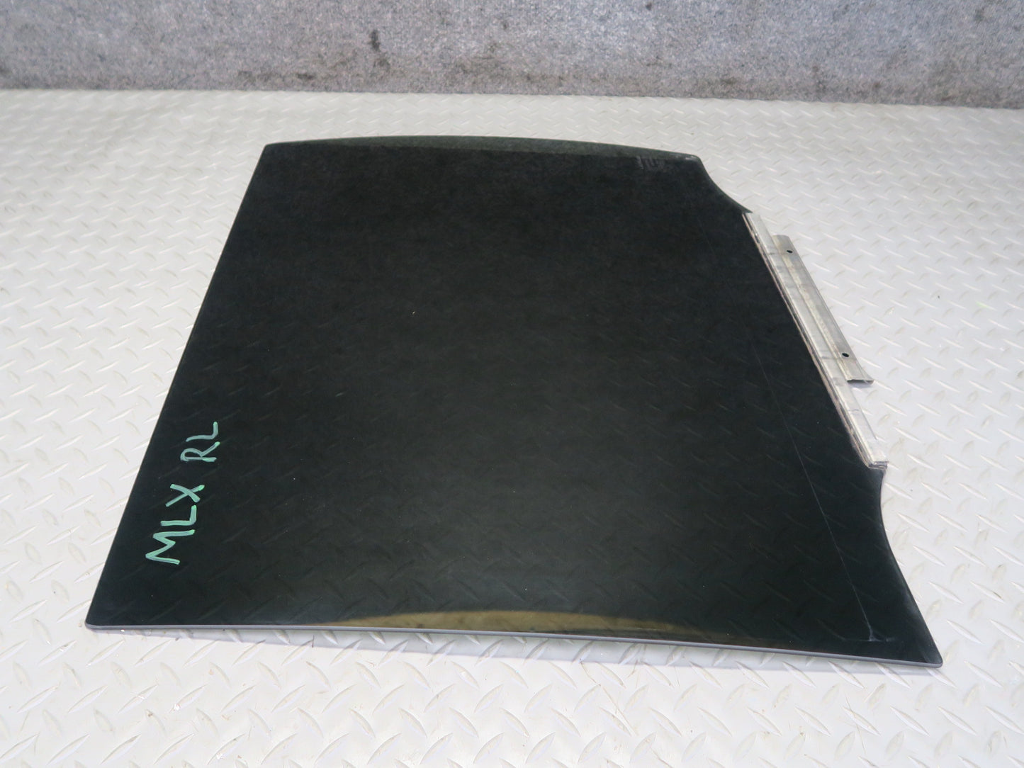 2008-2011 Lexus URJ201L LX570 Rear Left Driver Side Door Glass Window