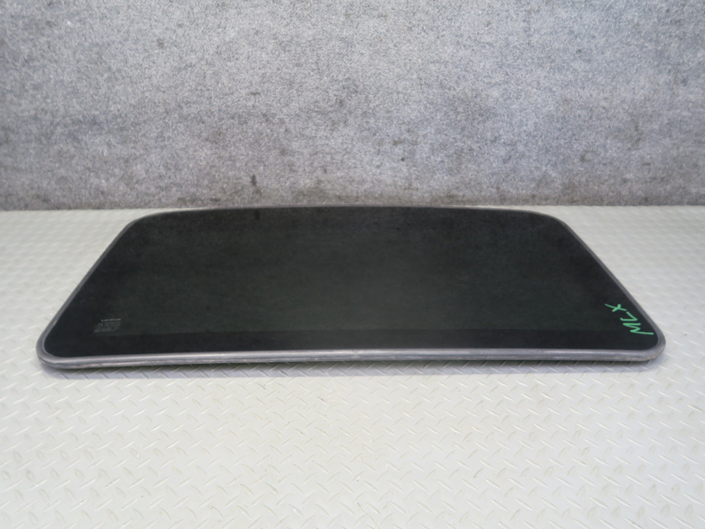 2008-2009 Lexus URJ201L LX570 Front Upper Sunroof Moon Roof Glass Window Panel