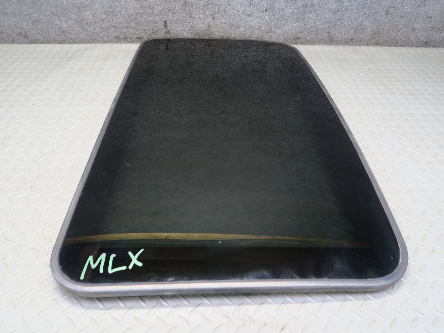 2008-2009 Lexus URJ201L LX570 Front Upper Sunroof Moon Roof Glass Window Panel