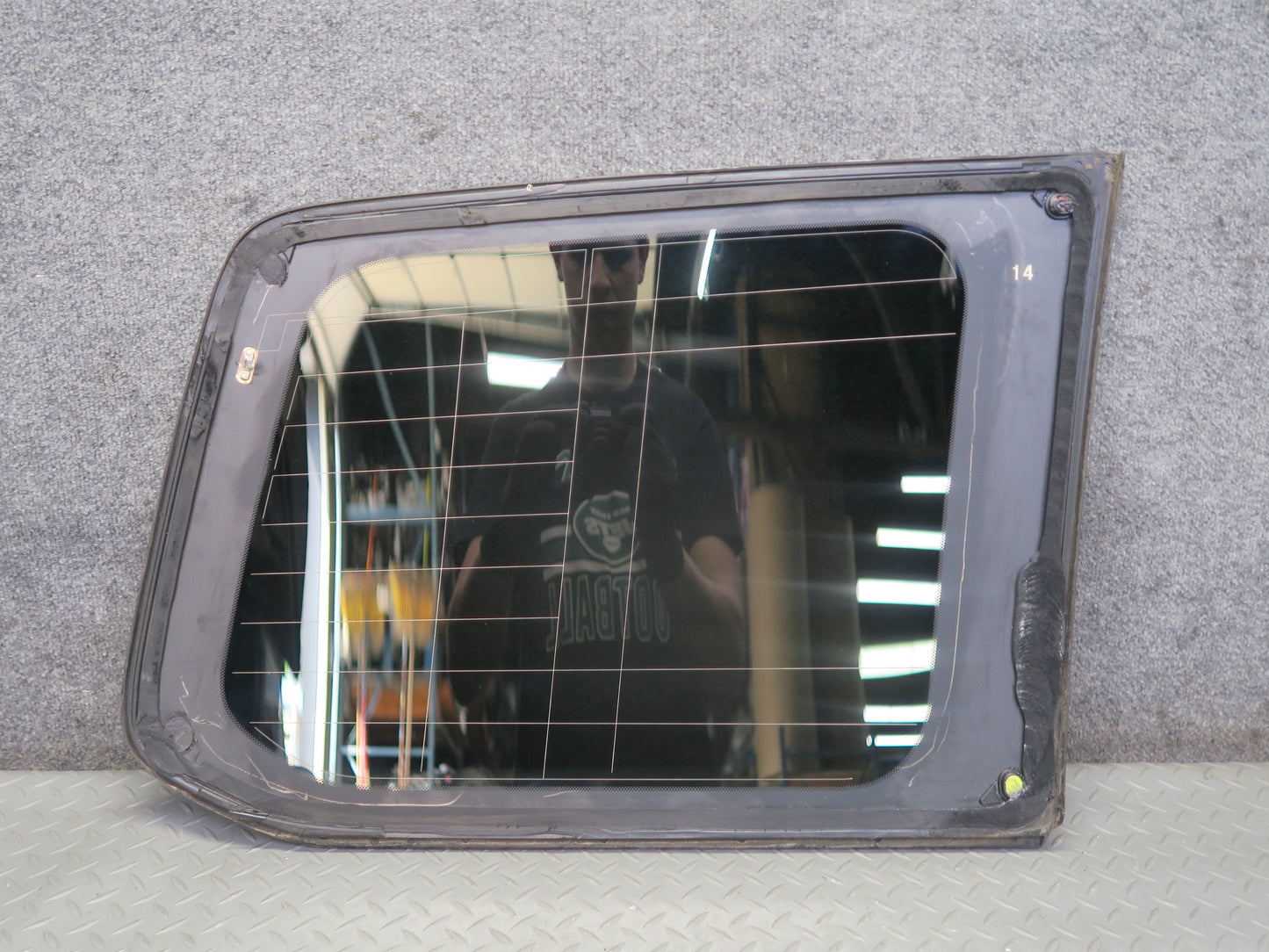 2008-2011 Lexus URJ201L LX570 Rear Left Driver Side Quarter Glass Window