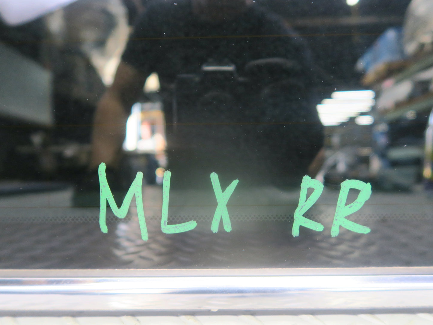 2008-2011 Lexus URJ201L LX570 Rear Right Pass Side Quarter Glass Window
