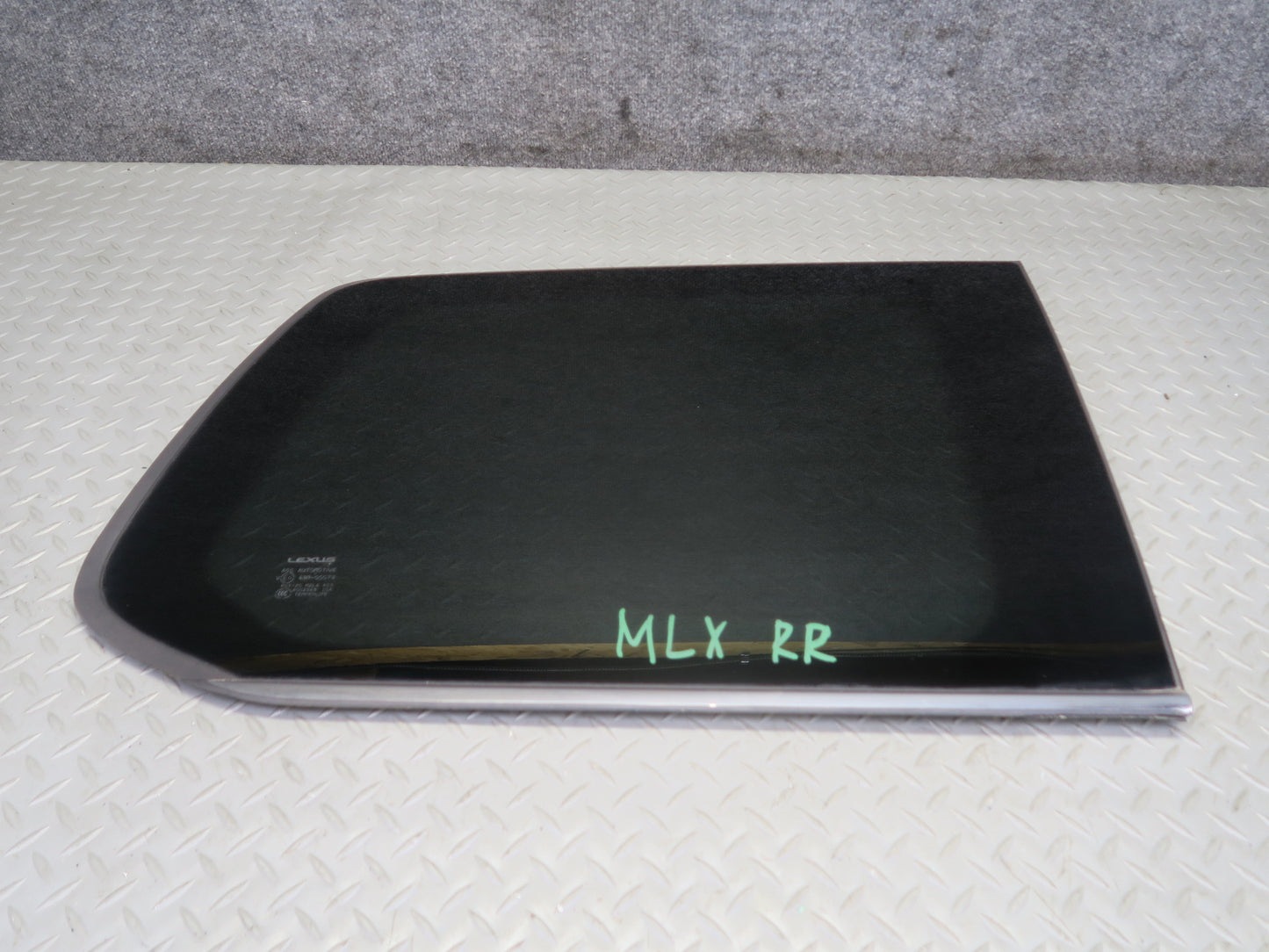 2008-2011 Lexus URJ201L LX570 Rear Right Pass Side Quarter Glass Window