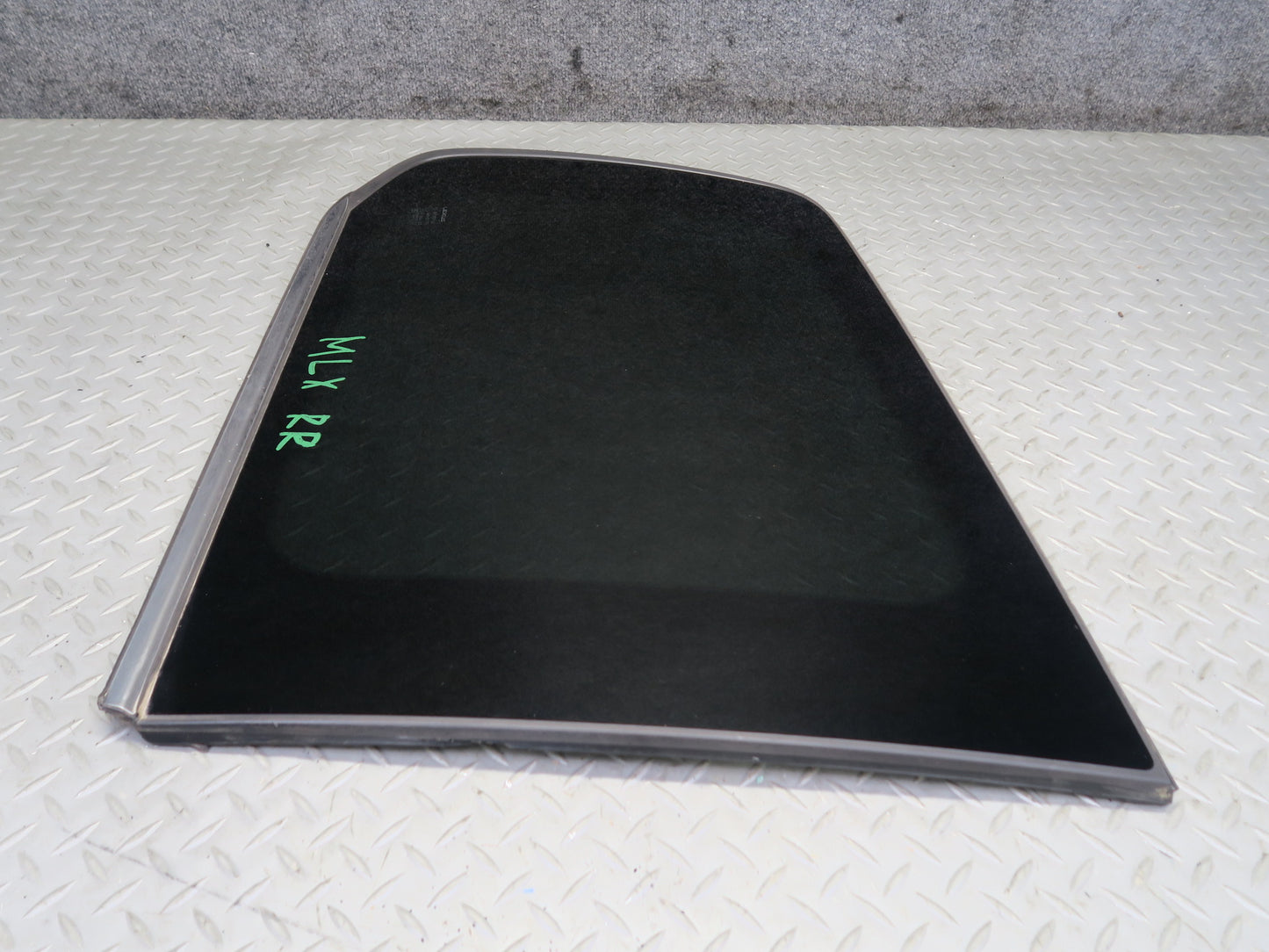 2008-2011 Lexus URJ201L LX570 Rear Right Pass Side Quarter Glass Window
