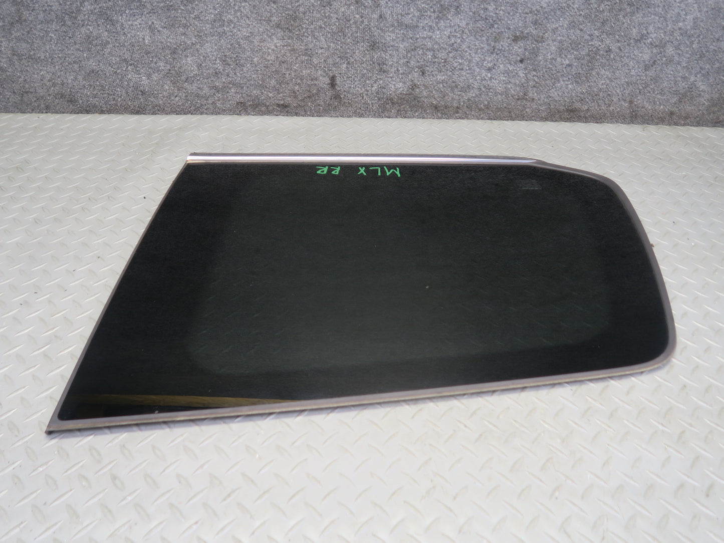 2008-2011 Lexus URJ201L LX570 Rear Right Pass Side Quarter Glass Window