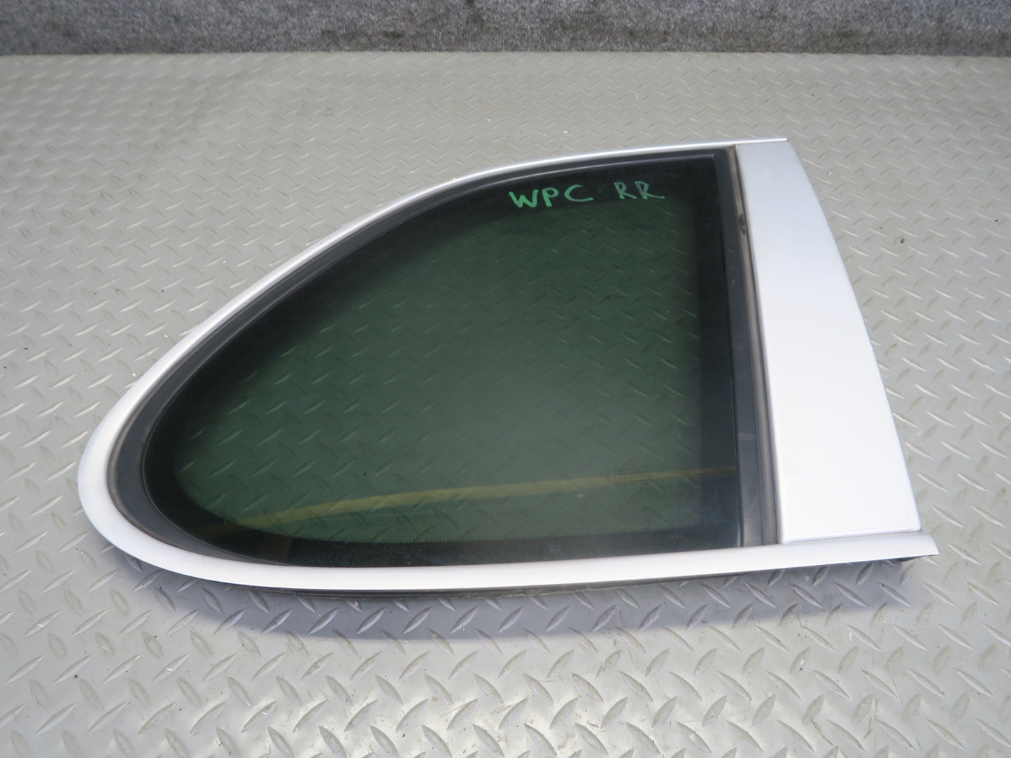 2003-2006 Porsche Cayenne 955 Rear Right Quarter Glass Window