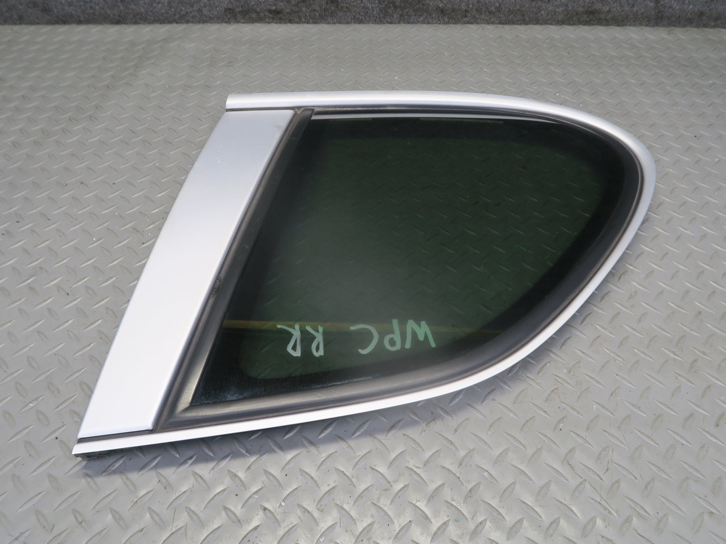 2003-2006 Porsche Cayenne 955 Rear Right Quarter Glass Window