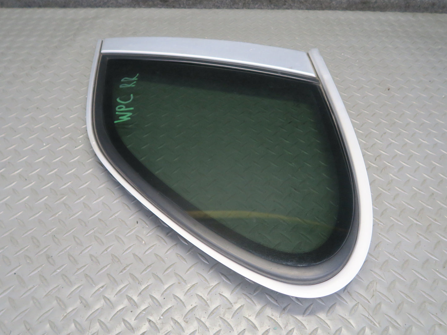 2003-2006 Porsche Cayenne 955 Rear Right Quarter Glass Window