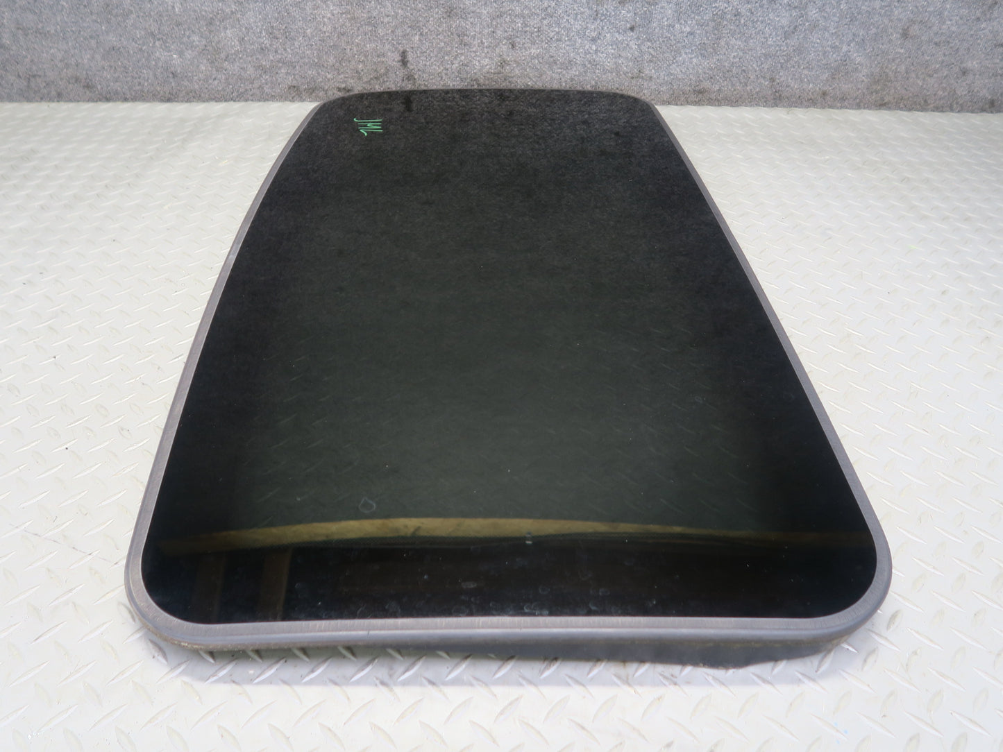 06-11 Mercedes W164 ML500 ML350 Front Upper Sunroof Glass Window OEM