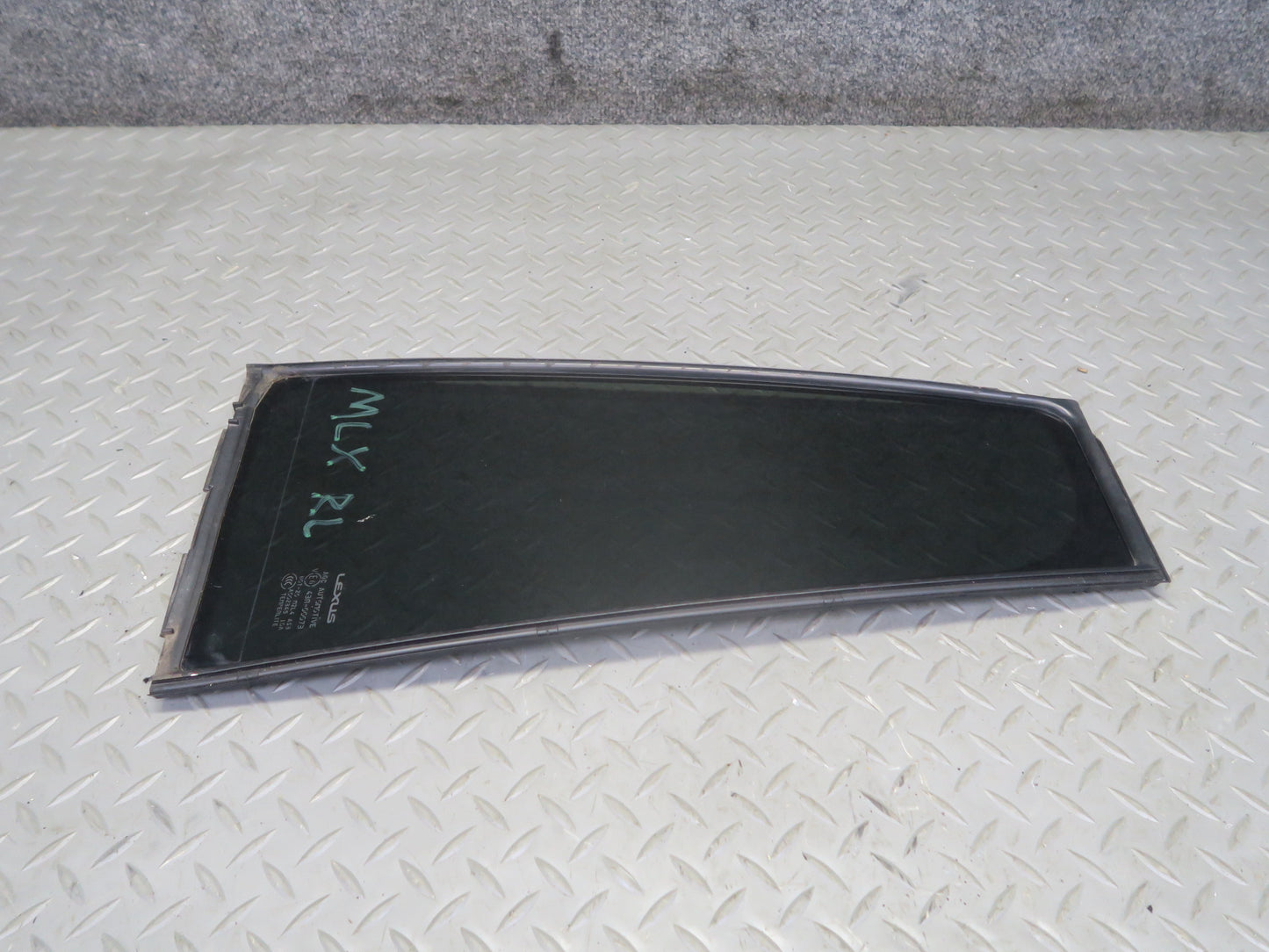 2008-2011 Lexus URJ201L LX570 Rear Left Driver Side Door Vent Glass Window