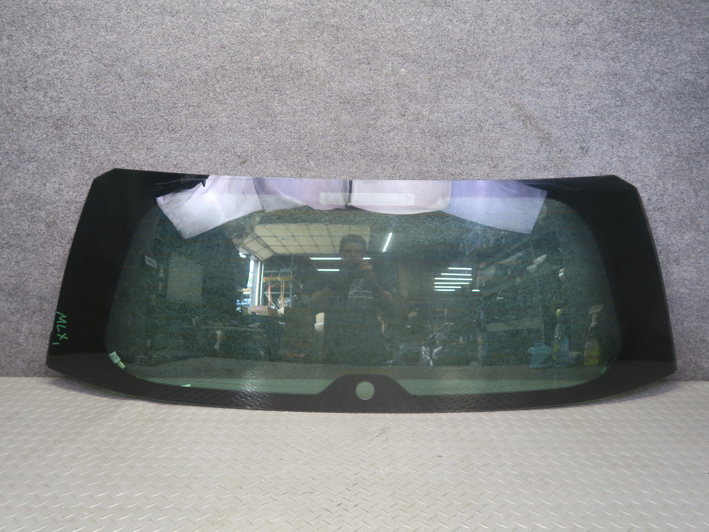 2008-2009 Lexus URJ201L LX570 Rear Back Door Tailgate Trunk Window Glass