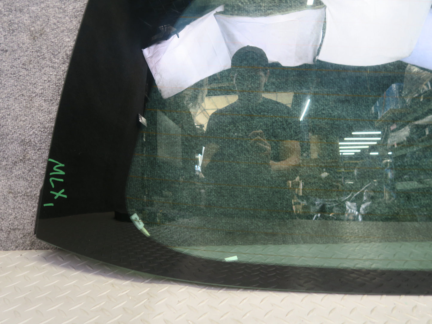 2008-2009 Lexus URJ201L LX570 Rear Back Door Tailgate Trunk Window Glass