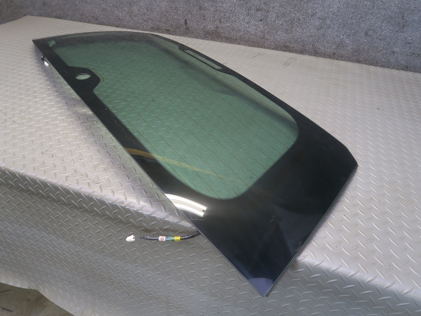2008-2009 Lexus URJ201L LX570 Rear Back Door Tailgate Trunk Window Glass