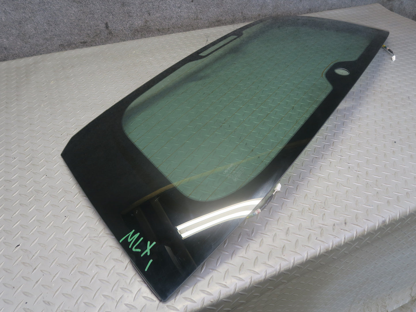 2008-2009 Lexus URJ201L LX570 Rear Back Door Tailgate Trunk Window Glass