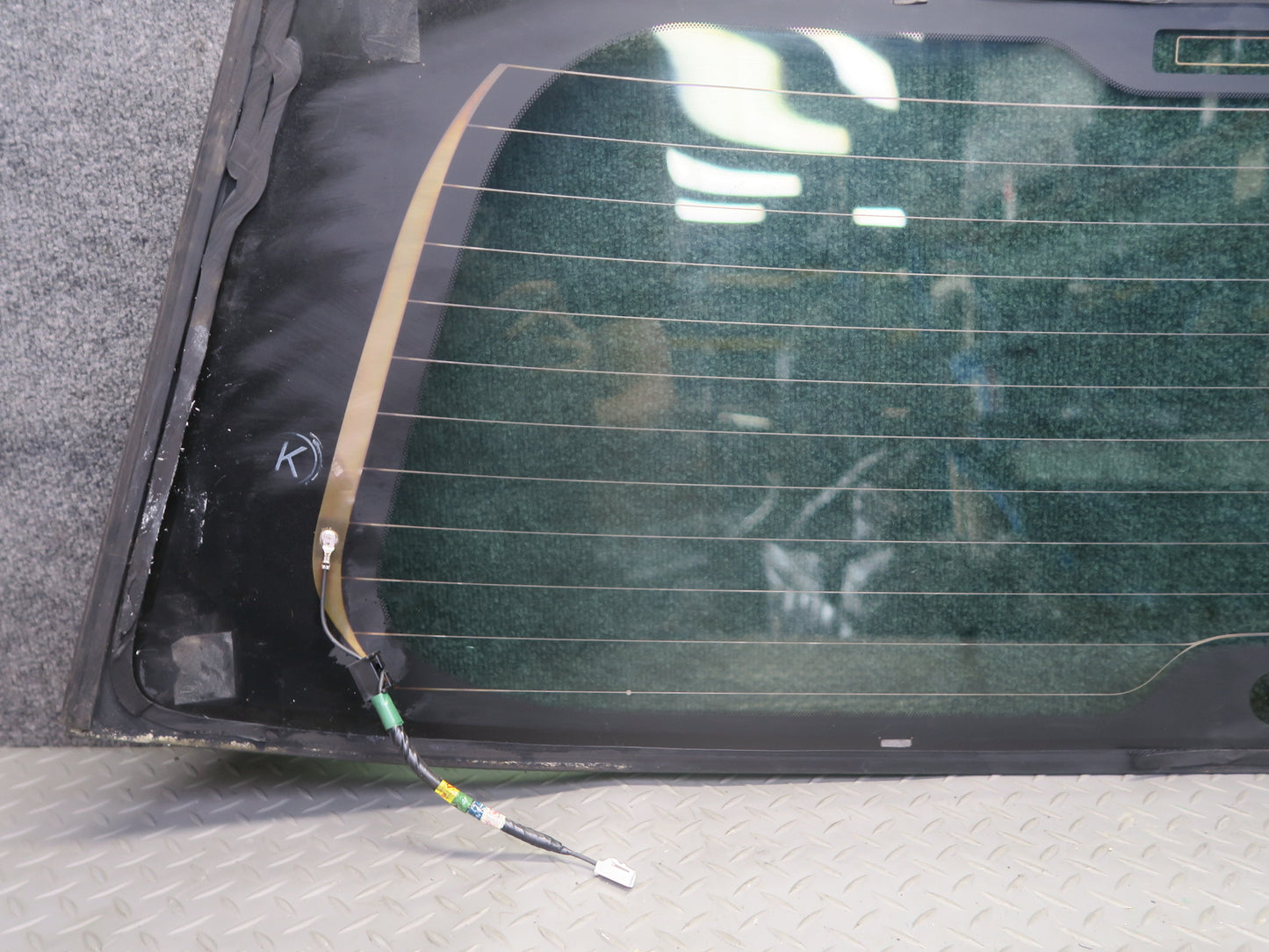 2008-2009 Lexus URJ201L LX570 Rear Back Door Tailgate Trunk Window Glass