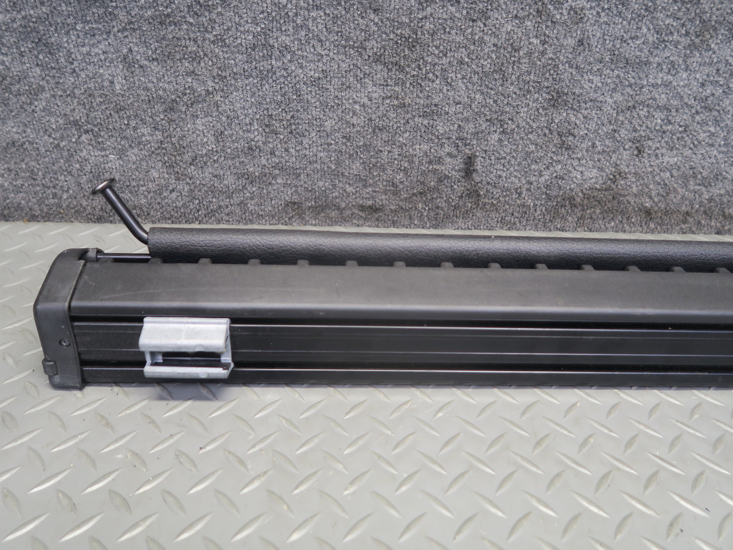 2003-2010 Porsche Cayenne 955 Rear Trunk Cargo Luggage Roller NET
