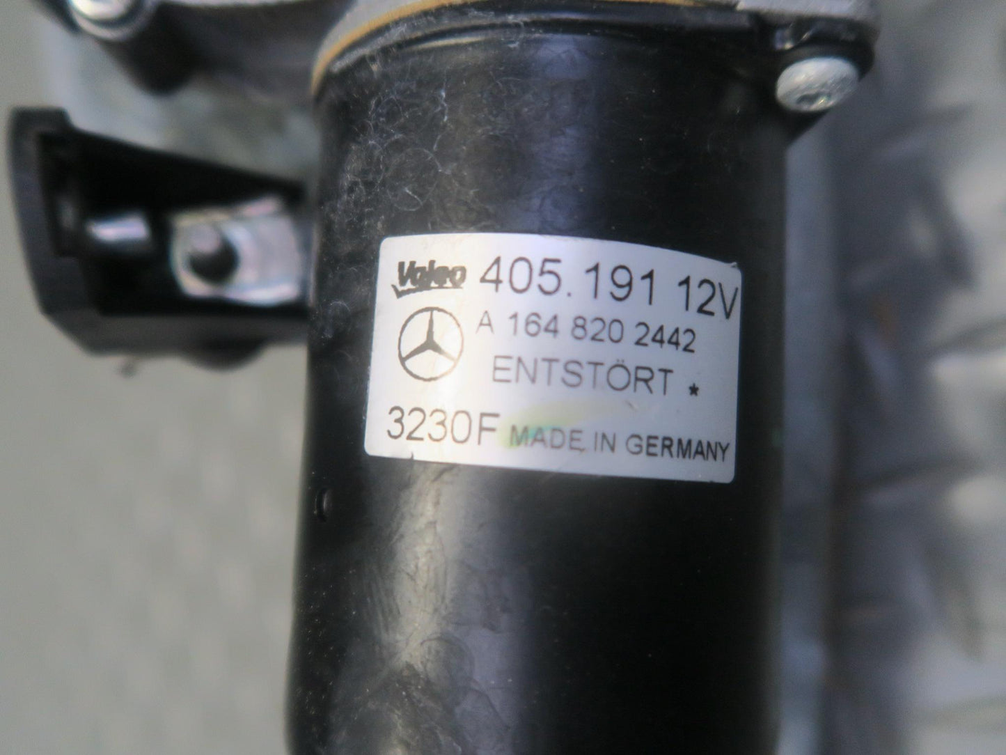 06-11 Mercedes W164 Ml-class Windshield Wiper Transmission Linkage w Motor OEM