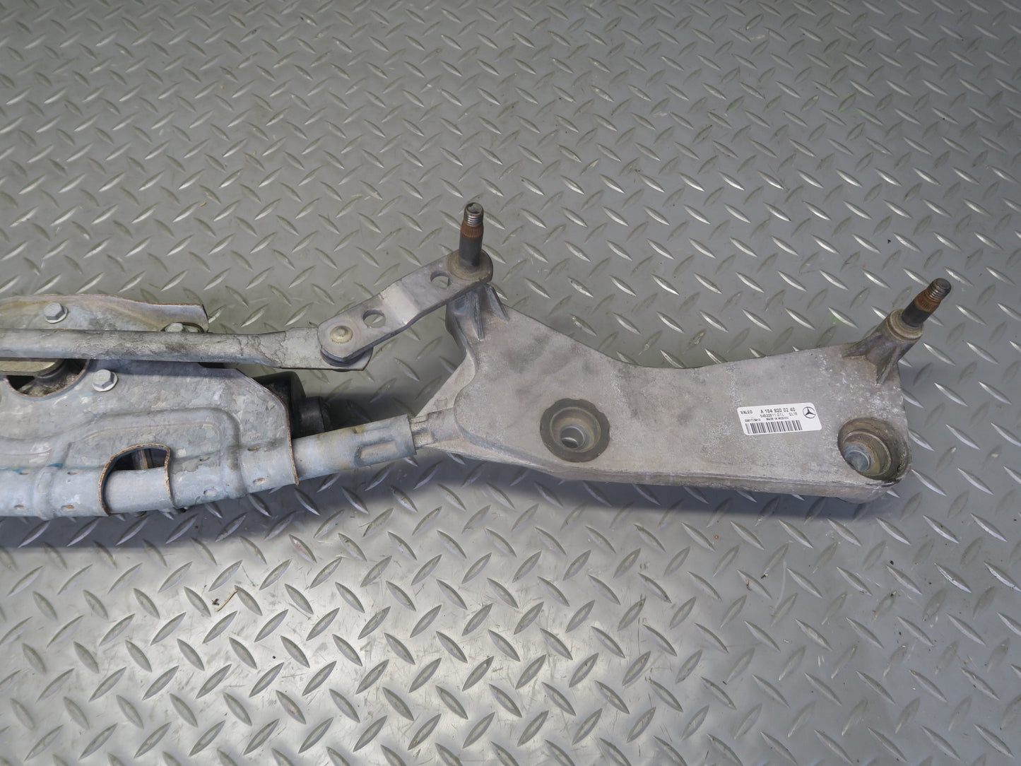 06-11 Mercedes W164 Ml-class Windshield Wiper Transmission Linkage w Motor OEM