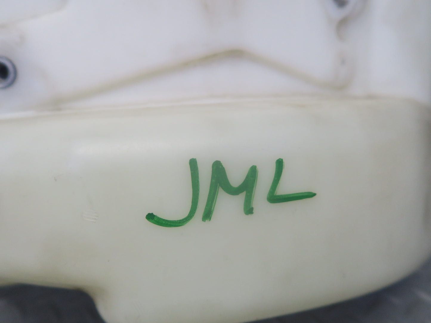 06-11 Mercedes W164 Ml-class Windshield Wiper Washer Reservoir Tank w Pump OEM