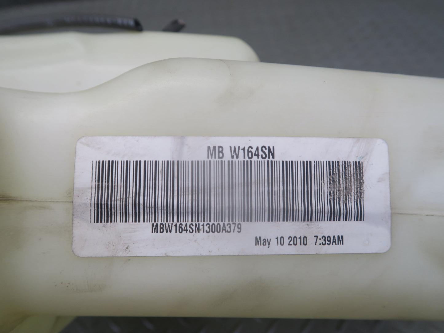 06-11 Mercedes W164 Ml-class Windshield Wiper Washer Reservoir Tank w Pump OEM