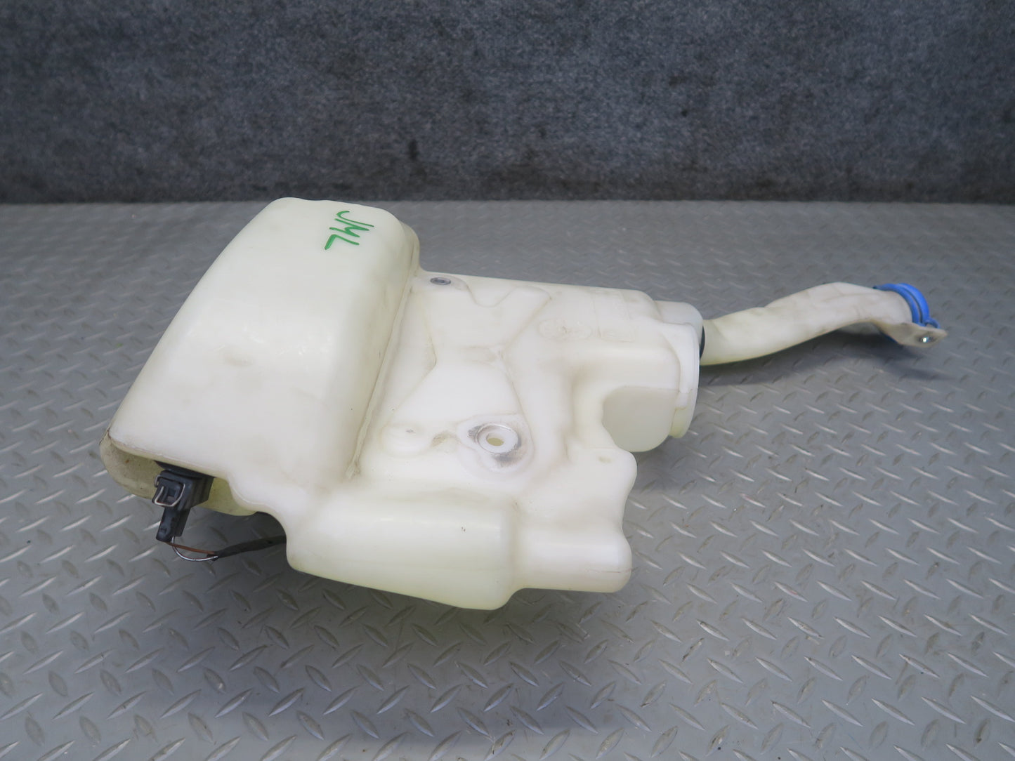 06-11 Mercedes W164 Ml-class Windshield Wiper Washer Reservoir Tank w Pump OEM