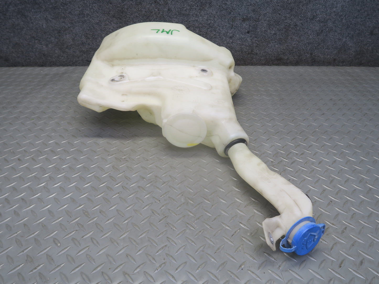 06-11 Mercedes W164 Ml-class Windshield Wiper Washer Reservoir Tank w Pump OEM