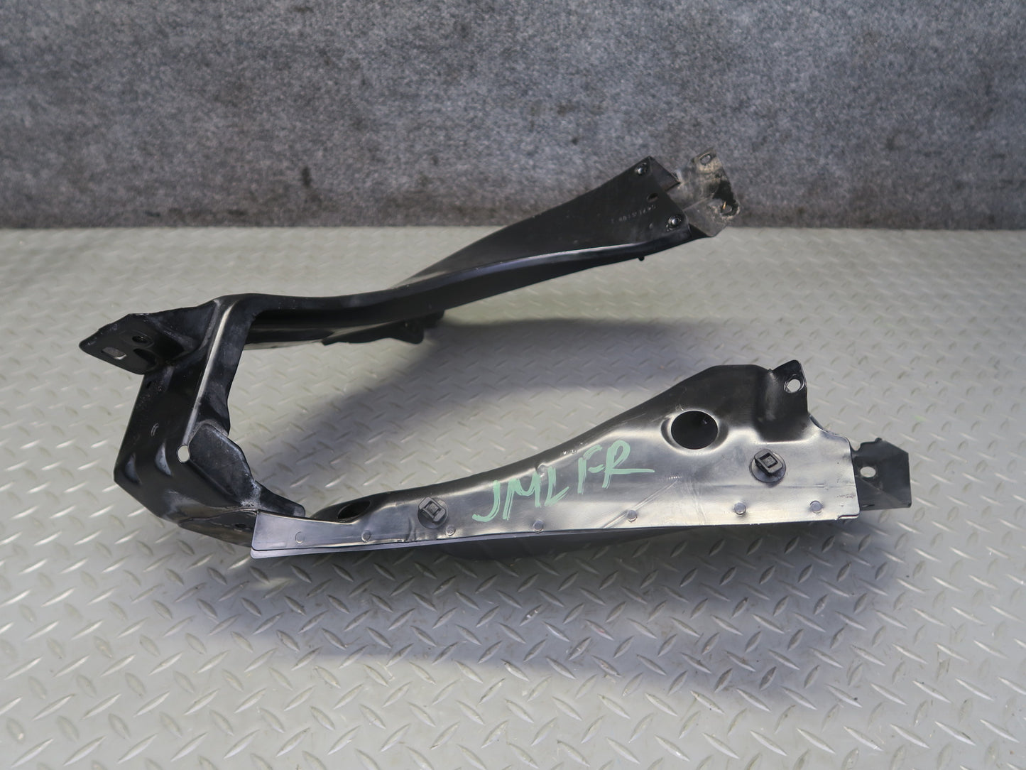 06-11 Mercedes W164 ML350 Front Right Headlight Radiator Support Bracket OEM