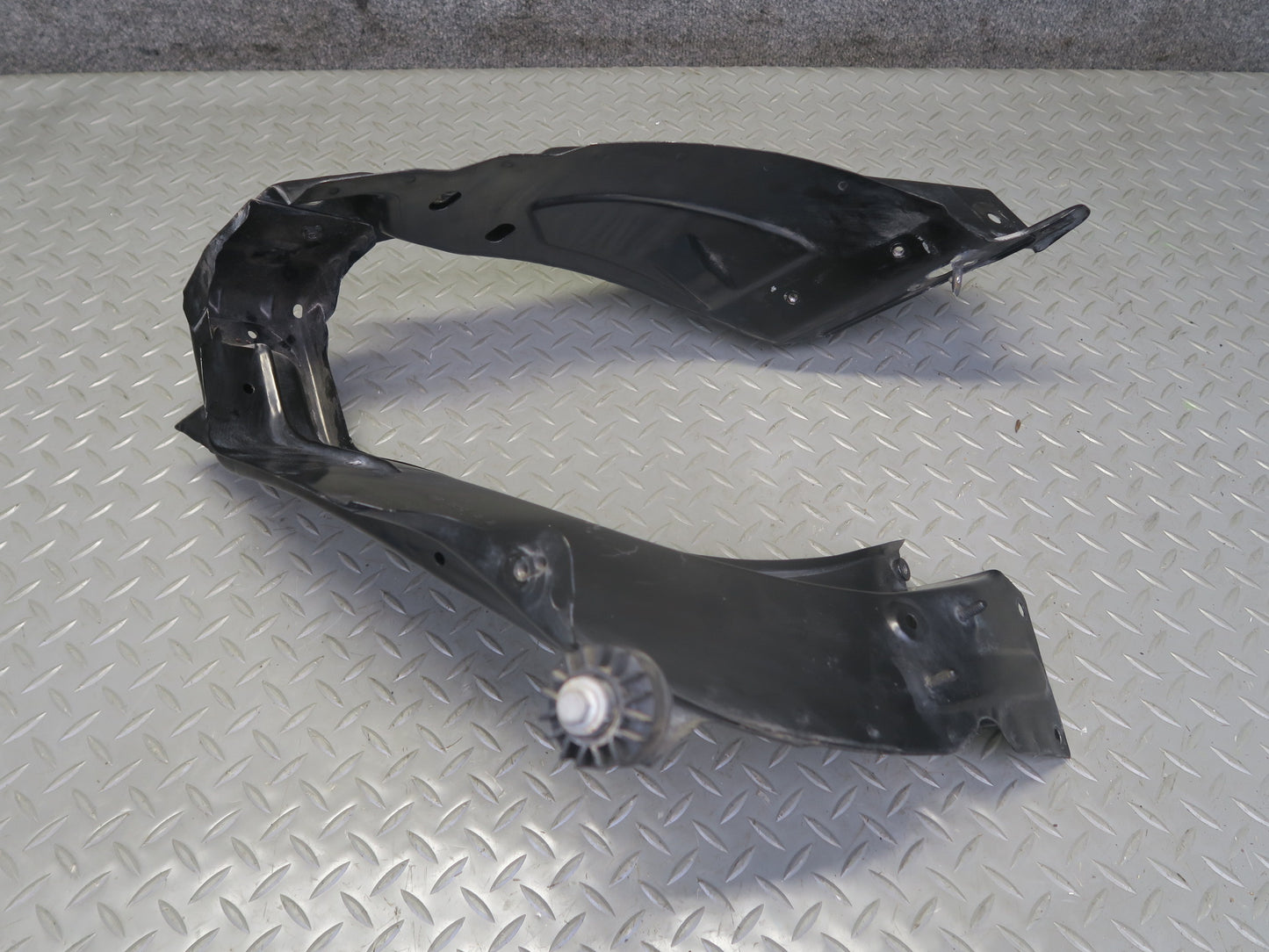 06-11 Mercedes W164 ML350 Front Right Headlight Radiator Support Bracket OEM