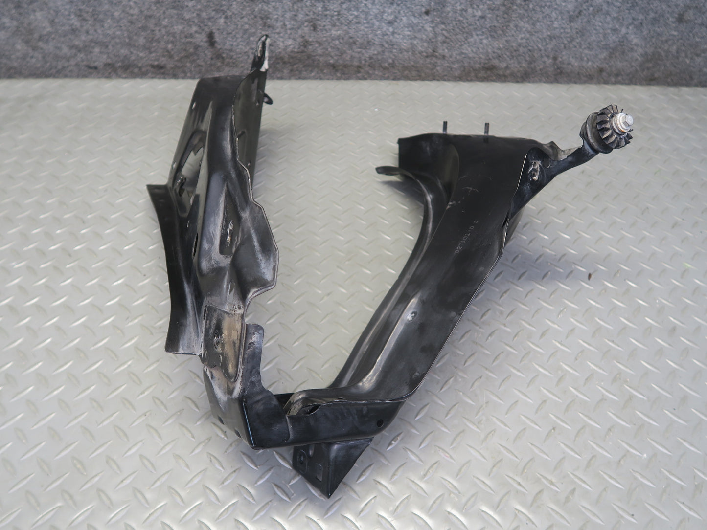 06-11 Mercedes W164 ML350 Front Right Headlight Radiator Support Bracket OEM