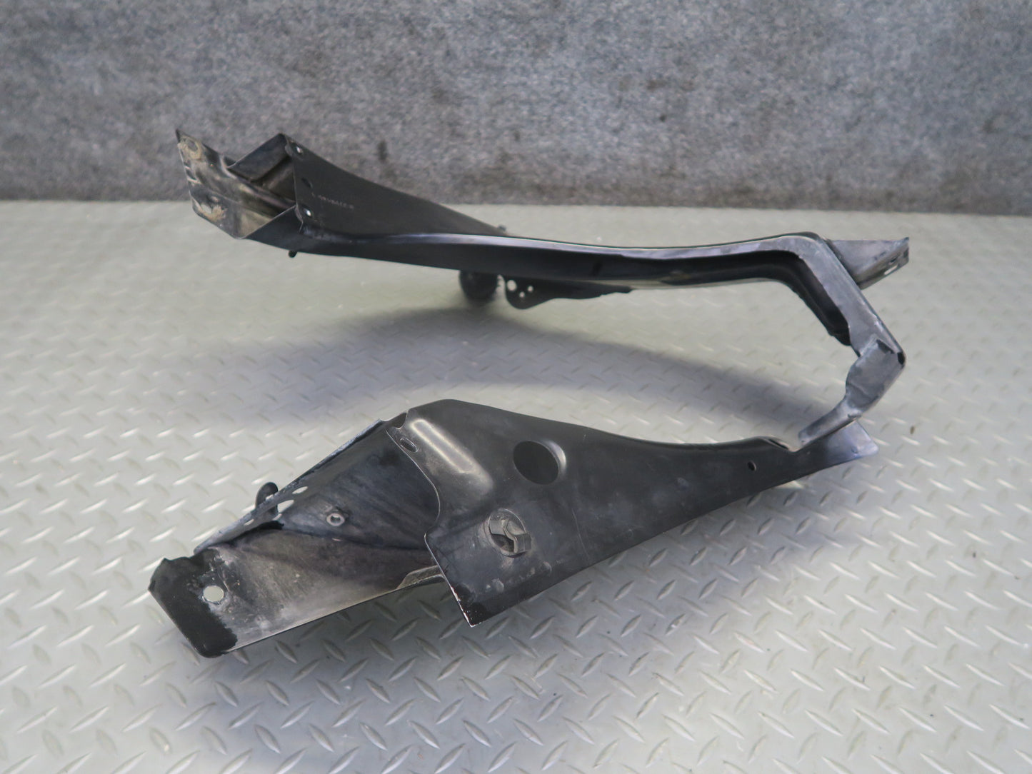 06-11 Mercedes W164 ML350 Front Left Headlight Radiator Support Bracket OEM