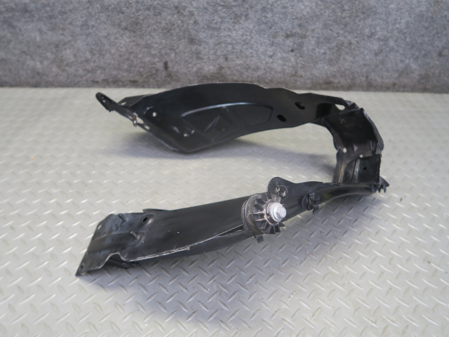 06-11 Mercedes W164 ML350 Front Left Headlight Radiator Support Bracket OEM