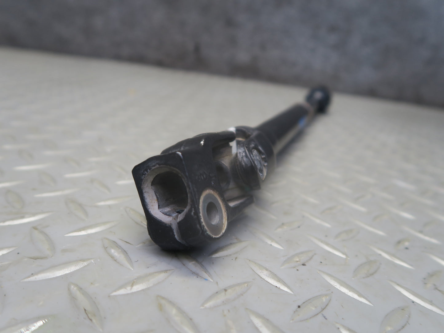 06-11 Mercedes W164 Ml-class Steering Column Lower Intermediate Shaft OEM
